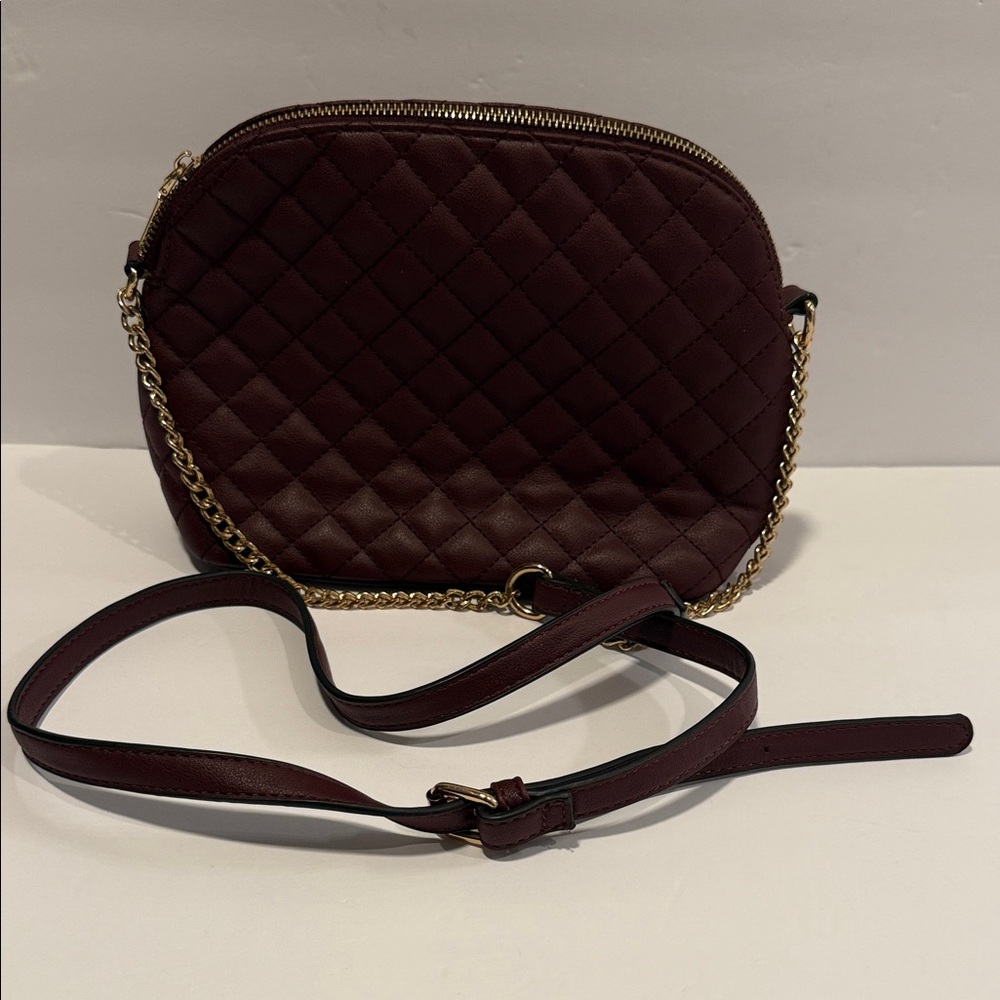 55.  Chic Quilted Crossbody Bag with Gold Chain.